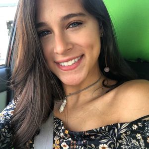 Meet your Posher, Carolina